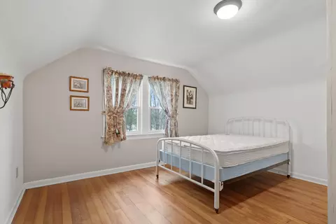 Bedroom - 2350 E B Ave, Plainwell, MI 49080 photo 5 of 8