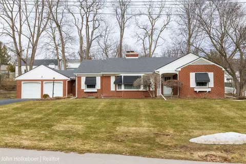 1641 Forrester St SE, Grand Rapids, MI 49508