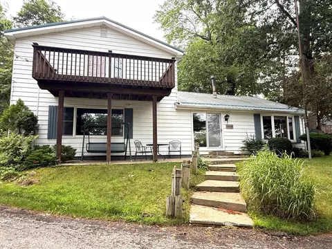 4253 Indian Isle, Battle Creek, MI 49017