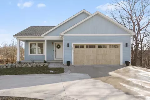 321 W High St, Union City, MI 49094
