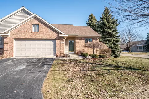 6352 Livingston Ct, Hudsonville, MI 49426