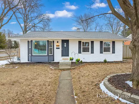 1818 Carlton Ave NE, Grand Rapids, MI 49505