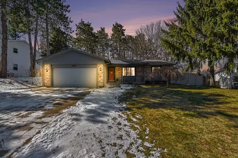 2549 Santigo Ave SE, Grand Rapids, MI 49546