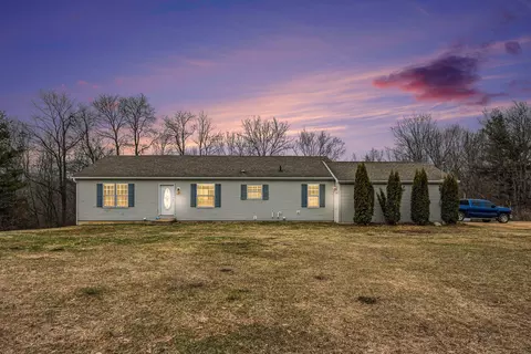 7776 Taylor Ridge Dr, Delton, MI 49046
