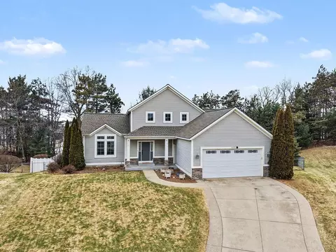 9355 Windward Dr, West Olive, MI 49460