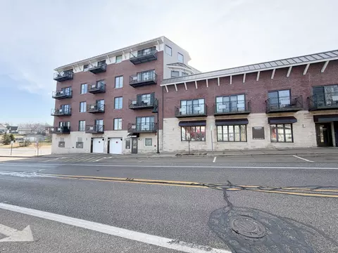 516 Williams St #10, South Haven, MI 49090