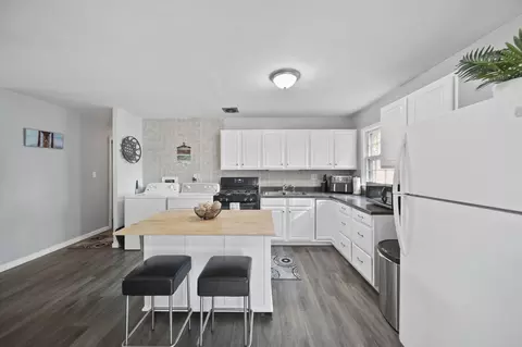 Kitchen - 3457 Cambridge Ave, Jackson, MI 49203 photo 3 of 3