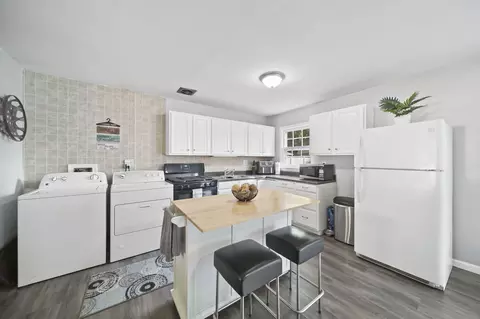 Kitchen - 3457 Cambridge Ave, Jackson, MI 49203 photo 2 of 3