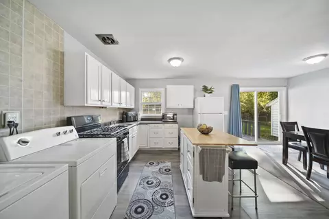 Kitchen - 3457 Cambridge Ave, Jackson, MI 49203 photo 1 of 3
