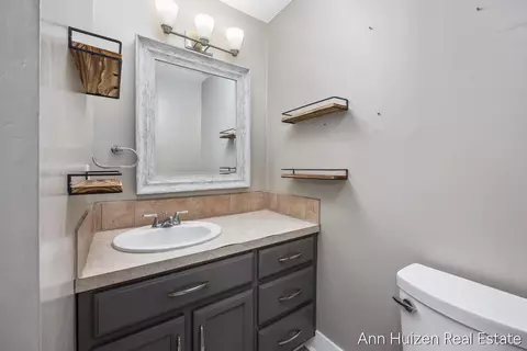 Bath - 1829 Sunset Dr, Dorr, MI 49323 photo 4 of 4