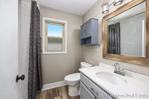 Bath - 1829 Sunset Dr, Dorr, MI 49323 photo 2 of 4