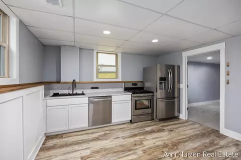 Kitchen - 1829 Sunset Dr, Dorr, MI 49323 photo 3 of 3
