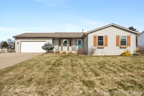1829 Sunset Dr, Dorr, MI 49323