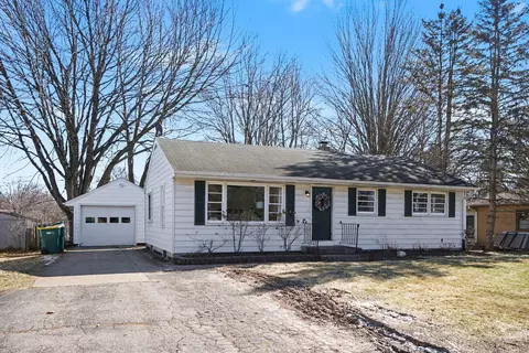 6909 Oakland Dr, Portage, MI 49024
