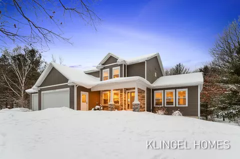 11579 Richland Ct, Grand Haven, MI 49417