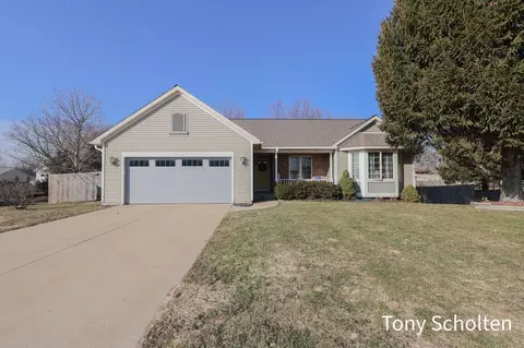 10364 Hannah Dr, Zeeland, MI 49464