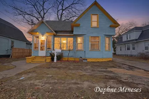 594 E Apple Ave, Muskegon, MI 49442