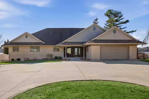 530 Glenwood Ave, Muskegon, MI 49445