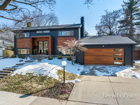 2320 Elmwood Dr SE, East Grand Rapids, MI 49506