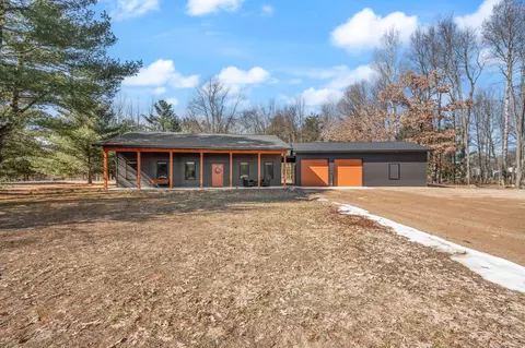 6349 Kilkenny Dr, Stanwood, MI 49346