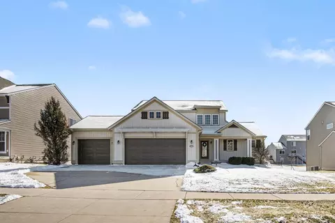 1080 Cobblestone Way Dr SE, Byron Center, MI 49315