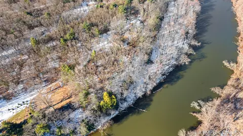3125 River Bend Trl, Fennville, MI 49408