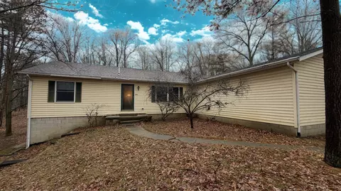 7585 Tree Top Ln, Pigeon, MI 48755