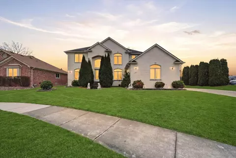 19444 Jack Pine Dr, Macomb, MI 48042