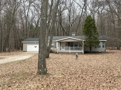 5305 Stanton Blvd, Montague, MI 49437