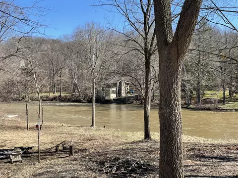 7611 68th St SE, Caledonia, MI 49316