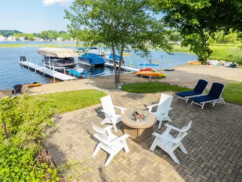 321 Kope Kon Pt, Coldwater, MI 49036