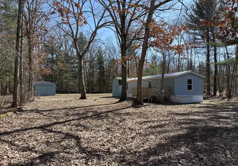 1759 Grant Dr, Allegan, MI 49010