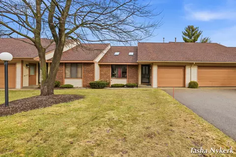 461 Cherry Ln, Holland, MI 49424