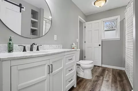 Bath - 13540 Riverside Dr, Constantine, MI 49042 photo 1 of 2