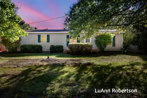 11622 Buchanan St, Grand Haven, MI 49417