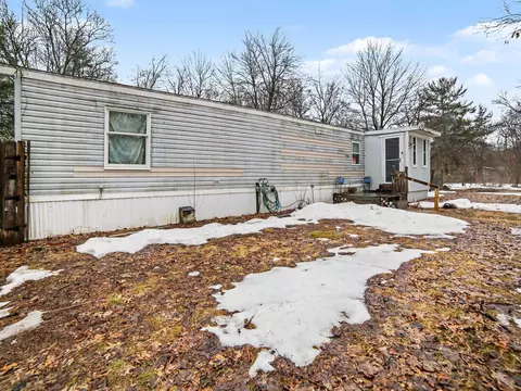 264 E Garfield Rd, Twin Lake, MI 49457