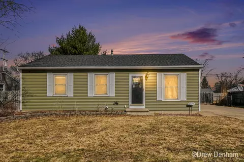 2175 Audley Dr NE, Grand Rapids, MI 49525