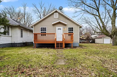 41 Avenue B, Springfield, MI 49037