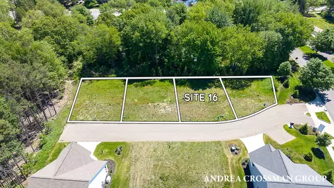 18136 Newgate Ln #16, Spring Lake, MI 49456