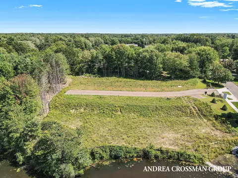 18144 Newgate Ln #15, Spring Lake, MI 49456