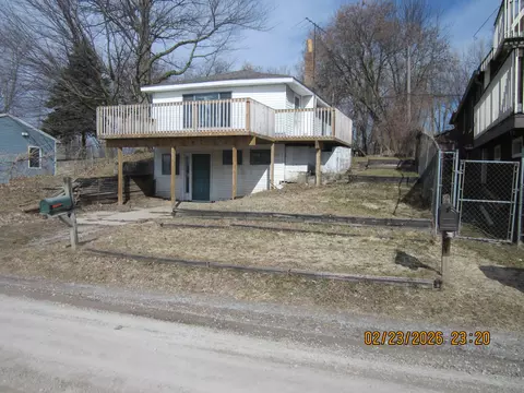 11019 Crooked Lake Dr NE, Rockford, MI 49341