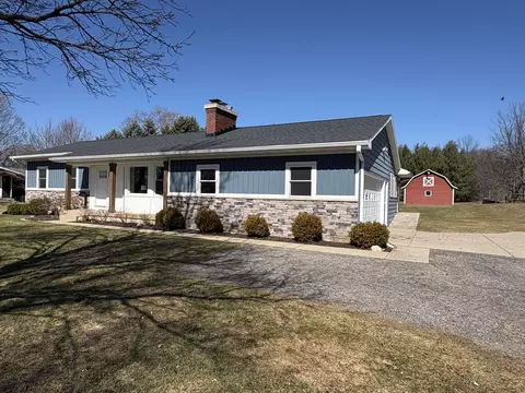1445 64th St SW, Byron Center, MI 49315