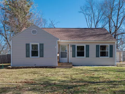 8123 Edmonds St, Portage, MI 49024