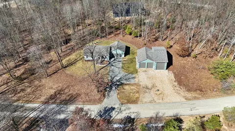 6076 Cedar Trce, Stanwood, MI 49346