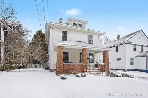 110 Lowell Ave NE, Grand Rapids, MI 49503