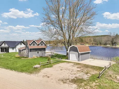 9351 E 50 Rd, Cadillac, MI 49601