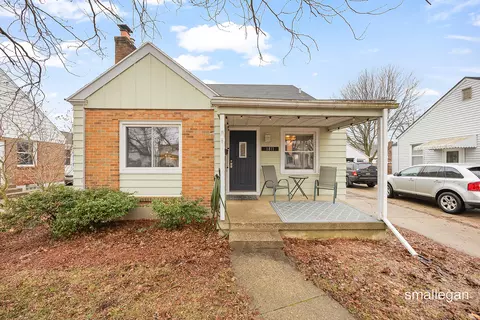 1811 Fremont Ave NW, Grand Rapids, MI 49504