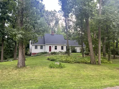 96 Windingwood Dr, Kalamazoo, MI 49009