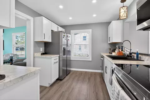 Kitchen - 705 Varden Dr, Jackson, MI 49202 photo 3 of 4
