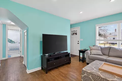 Entry Way - 705 Varden Dr, Jackson, MI 49202 photo 1 of 1